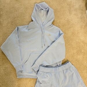 Alo Accolade Hoodie & Shorts set - Seashell Blue